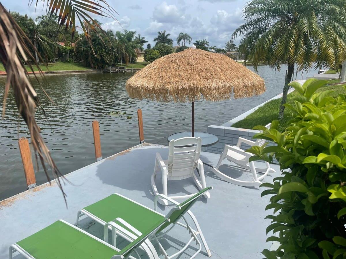 ケープコーラル Hidden Secret Waterfront Retreatヴィラ エクステリア 写真